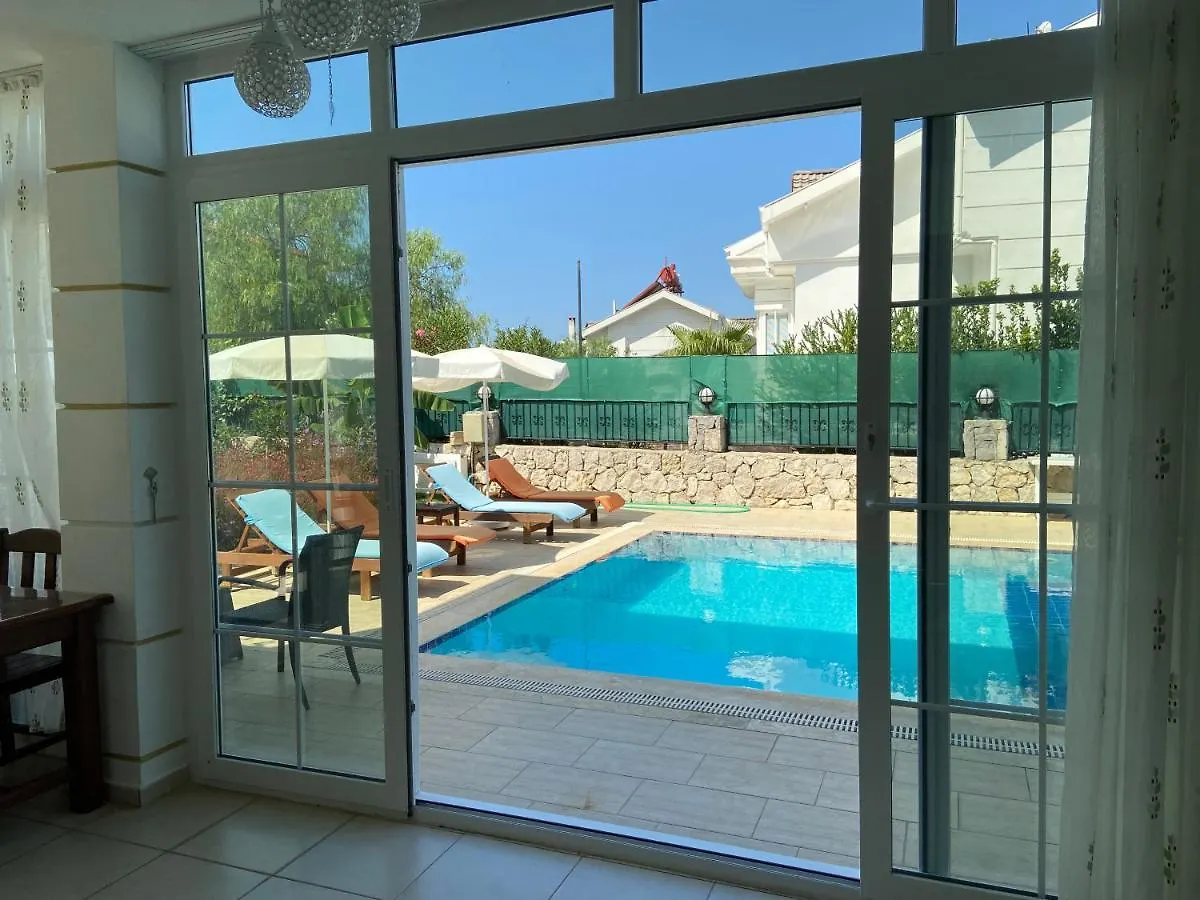 Alpine Villa At Hisaroenue Oeluedeniz Ovacik Fethiye 6+2, 12 People 0*,