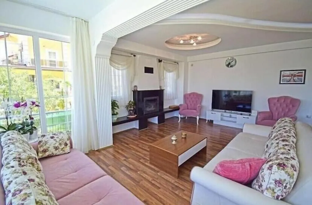 Alpine Villa At Hisaroenue Oeluedeniz Ovacik Fethiye 6+2, 12 People トルコ